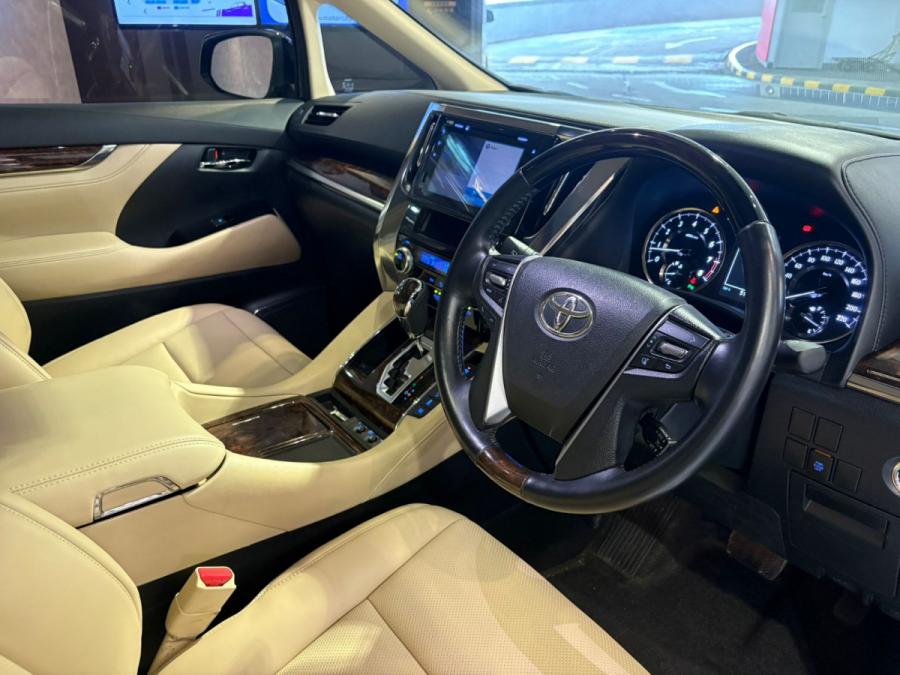 Alphard 3.5 Facelift - Image 3